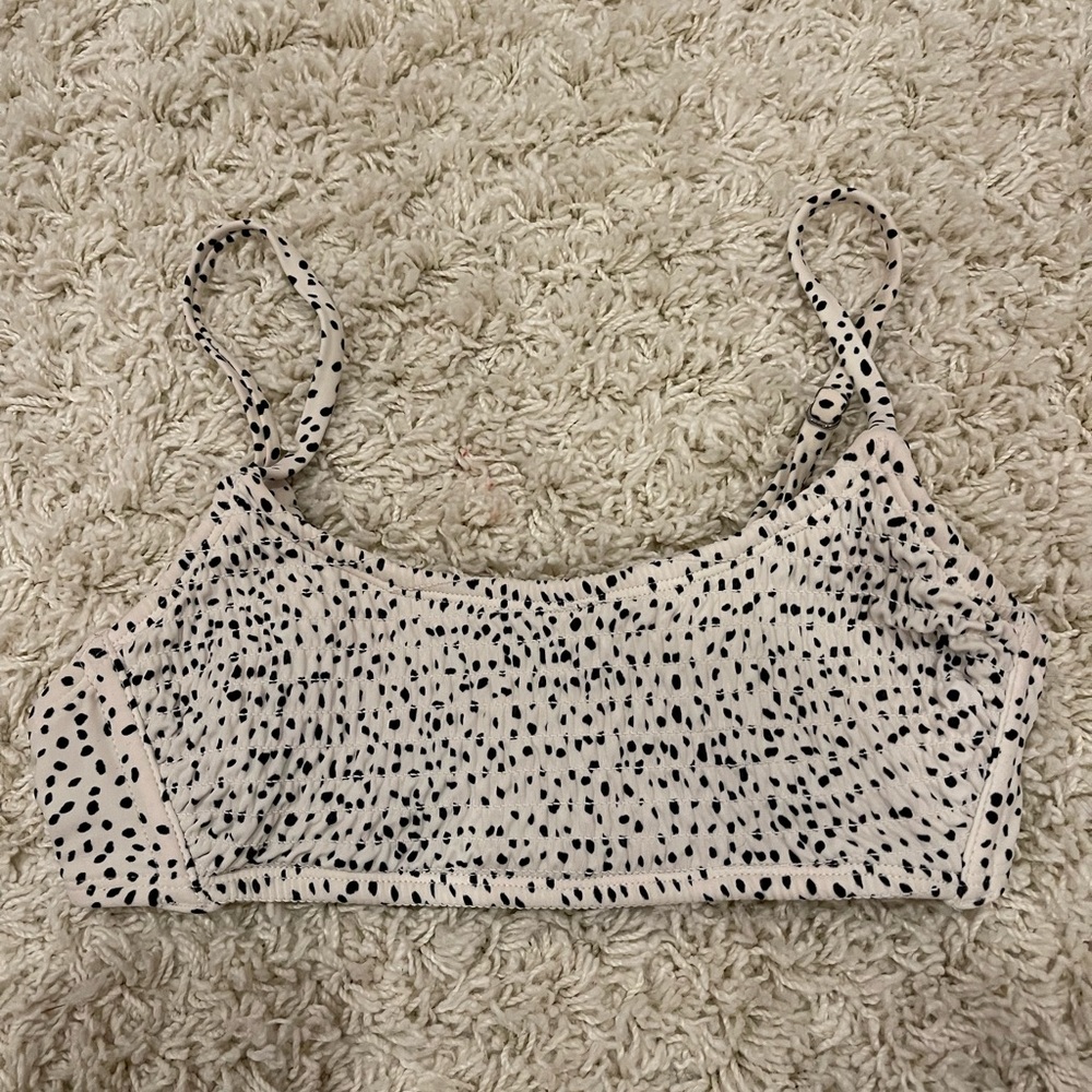 Xhilaration bikini top, size XS, great condition